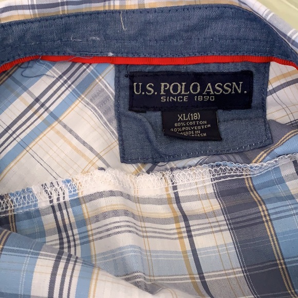 Plaid Short Sleeve Button Up Shirt - Picture 10 of 10